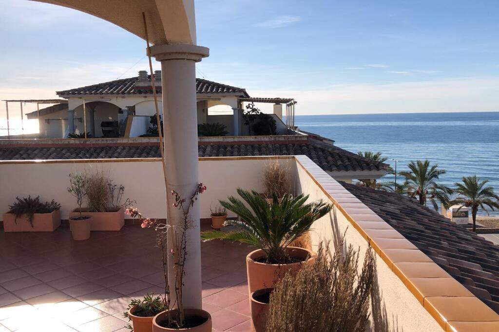 Cal Salmare Seafront Apartment With Rooftop Terrace And Pool Calafell Exterior foto