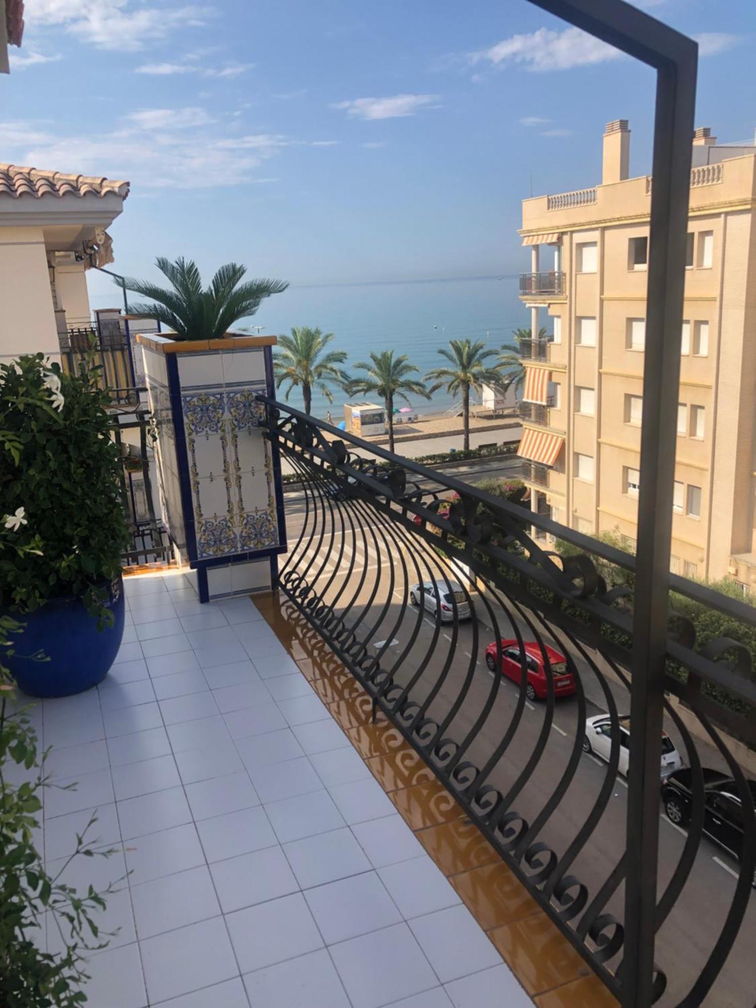 Cal Salmare Seafront Apartment With Rooftop Terrace And Pool Calafell Exterior foto